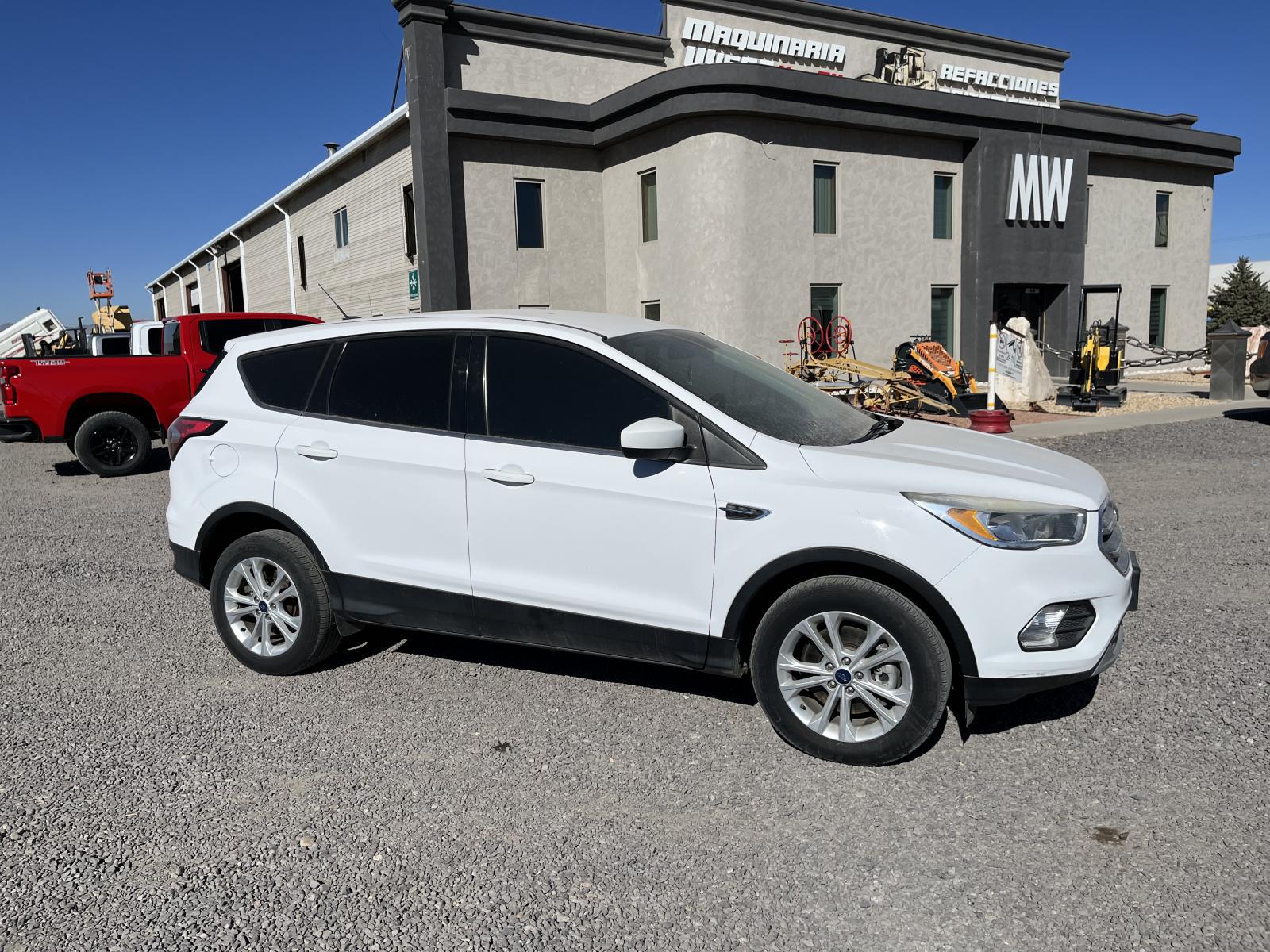 FORD ESCAPE SE